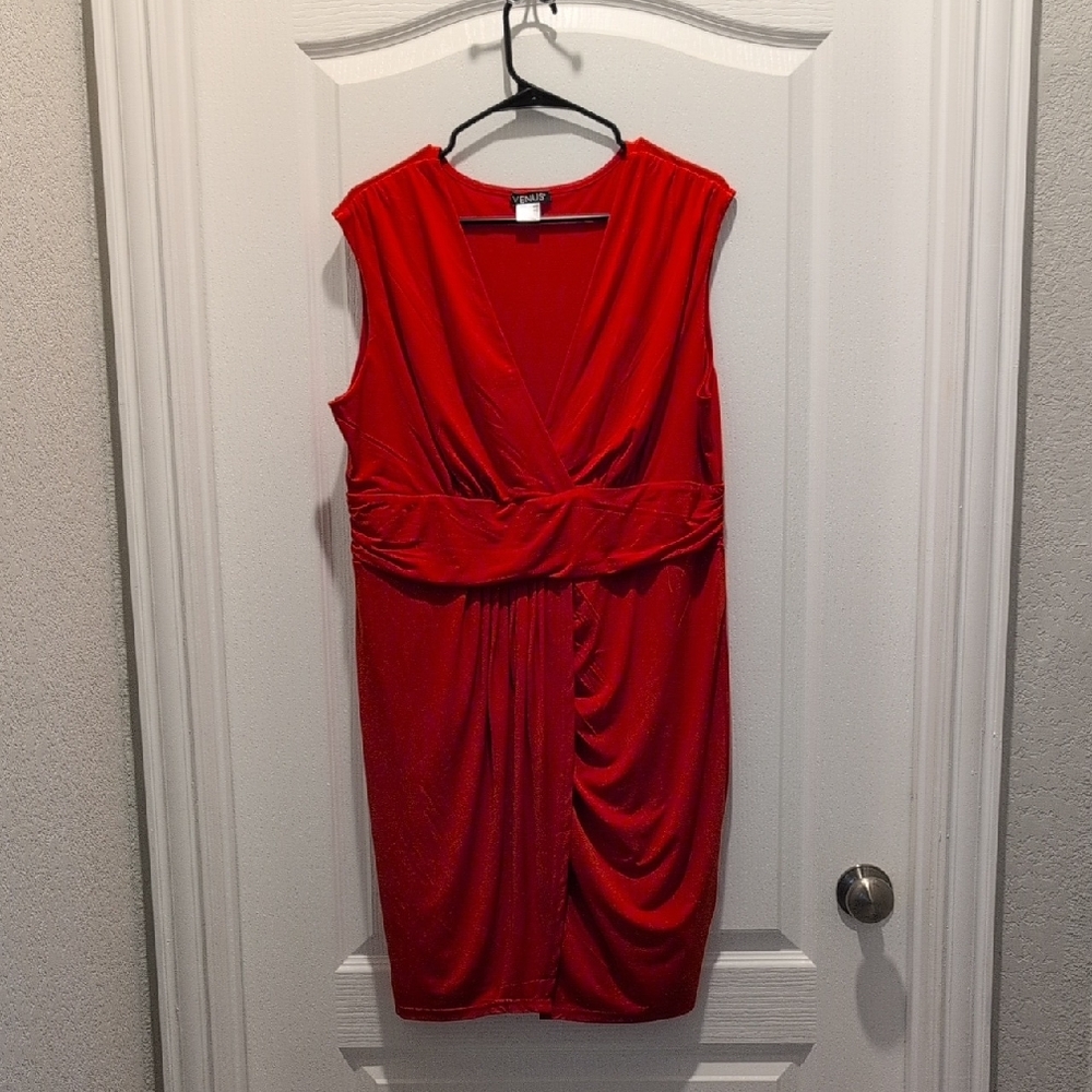 VENUS Red Sheath Midi Dress Scoop Neck Cocktail